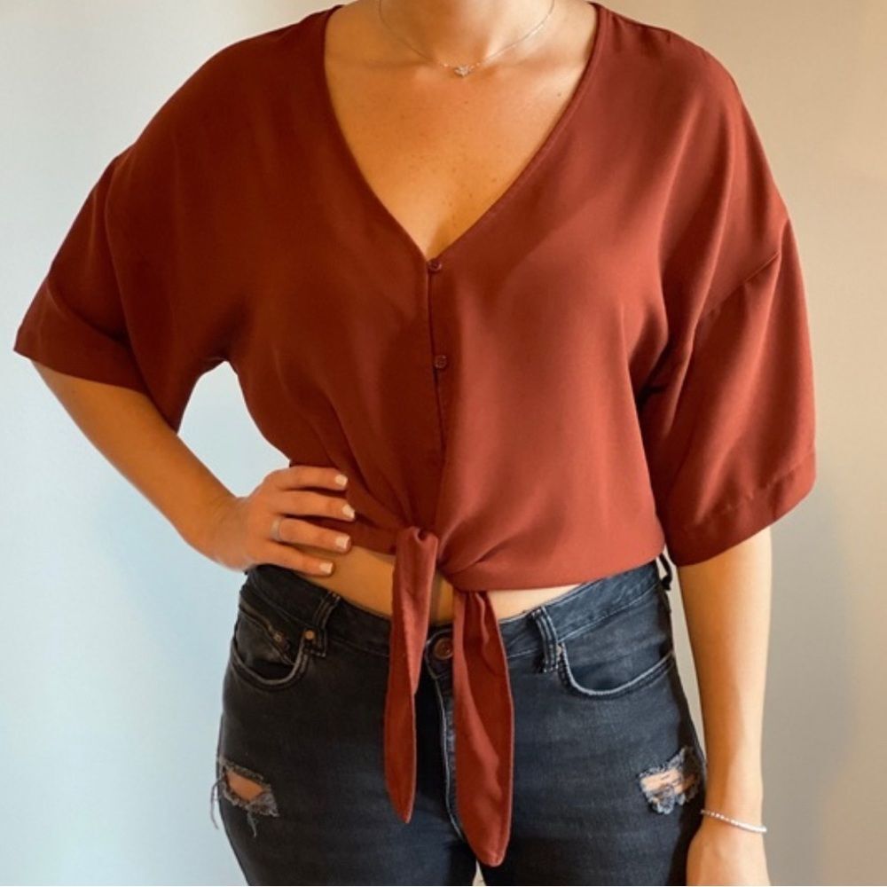 Forever 21 Rust Tie Front Cropped Blouse Small V-Neck Boho Minimalist Top Casual